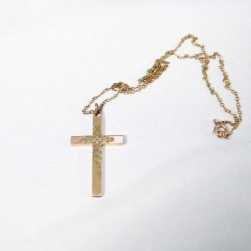 12kt‎ Gold Filled Etched Cross w/12kt GF Chain